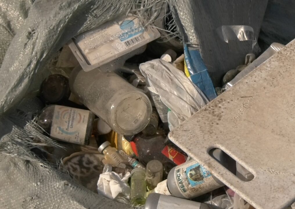 ШПРИЦЫ ПОД НОГАМИ: КАК ЦЕНТРАЛЬНАЯ УЛИЦА В АБАЙСКОМ РАЙОНЕ ШЫМКЕНТА ПРЕВРАТИЛАСЬ В ОПАСНУЮ ЗОНУ