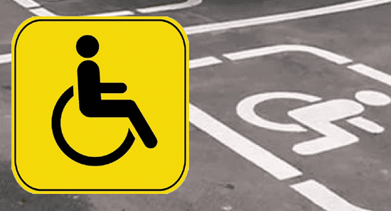 Двух молодых людей привлекли к ответственности за порчу имущества